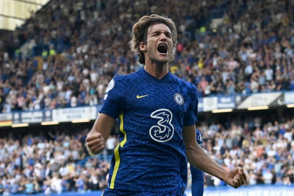 Marcos Alonso: Spanish defender set to sign for FC Barcelona from Chelsea