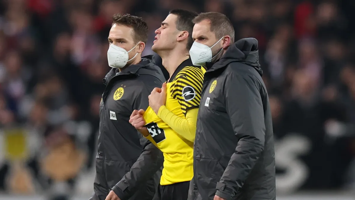 USMNT attacker Gio Reyna is out for the season with a hamstring injury after exiting Borussia Dortmund's game against Stuttgart in tears