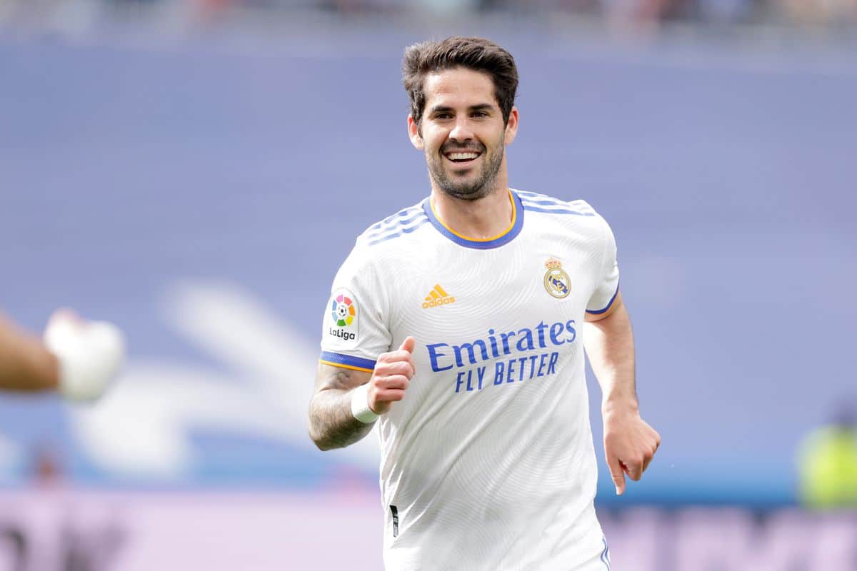 Sevilla agree deal to sign free agent Isco