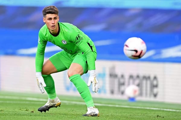 Kepa Arrizabalaga anticipates to catch the ball