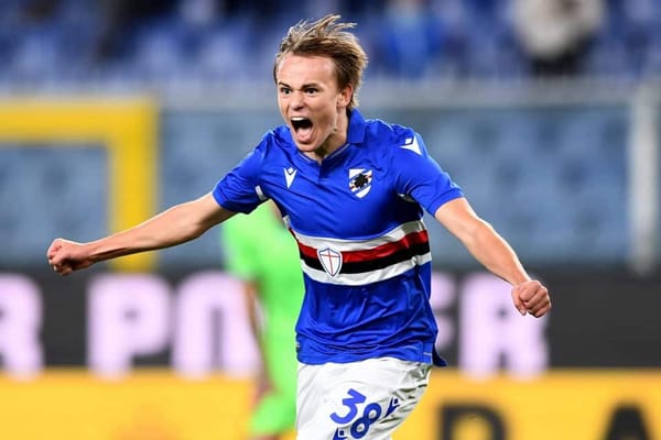 Mikkel Damsgaard celebrates in a Sampdoria jersey