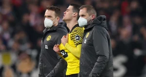United States men's national team star Gio Reyna has limped off the field in a club match for Borussia Dortmund after just six minutes of action.
